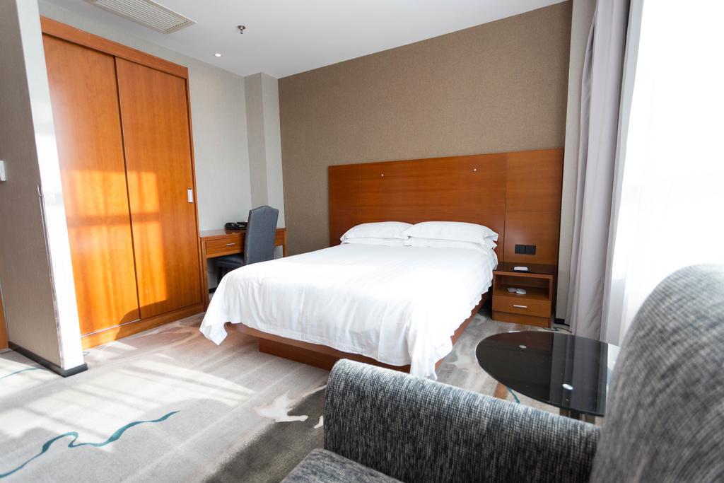 Radiance Hotel Shanghai Buitenkant foto
