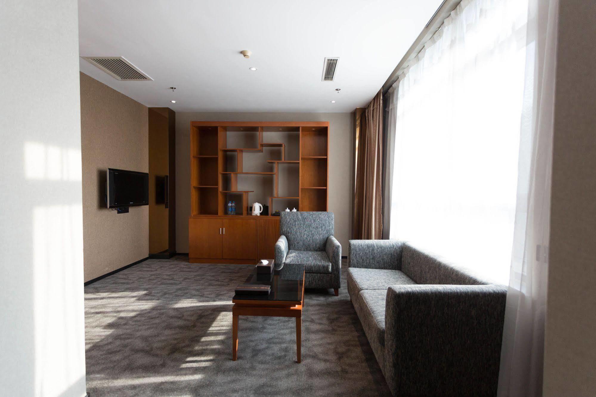 Radiance Hotel Shanghai Buitenkant foto